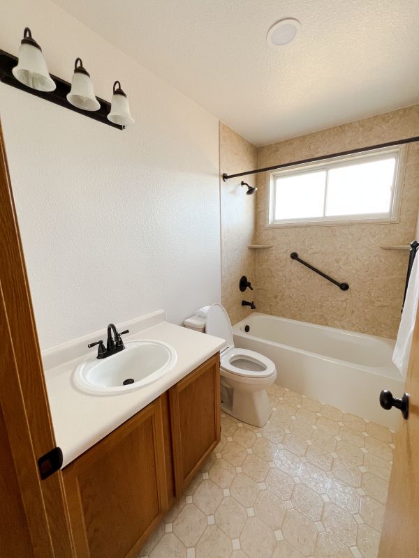 Small Bathroom with Space-Efficient Fixtures